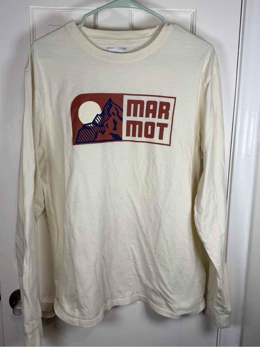 Marmot Cream Long-Sleeve Tee with Rust and Navy Graphic Men’s XL